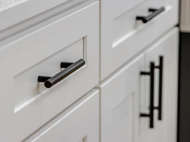 $579,999 | 12611 Northeast 44th Street, Vancouver, WA 98682