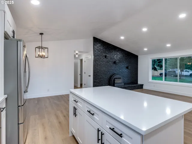 $579,999 | 12611 Northeast 44th Street, Vancouver, WA 98682