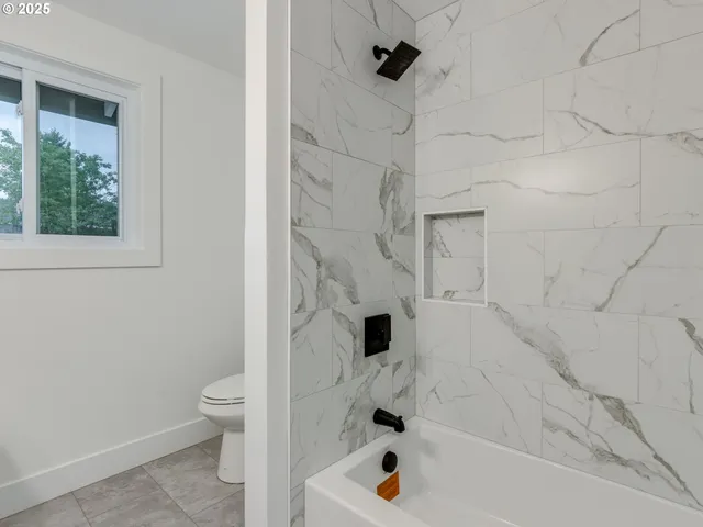 $579,999 | 12611 Northeast 44th Street, Vancouver, WA 98682