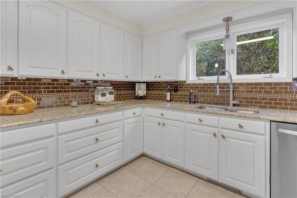 281 Cross Key Road Reidsville, NC 27320 - Photo 8 of 42 Gallery Image 8