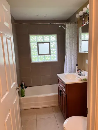 $2,750 | 236 Wellesley Court, Schaumburg, IL 60193