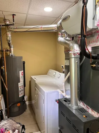 $2,750 | 236 Wellesley Court, Schaumburg, IL 60193