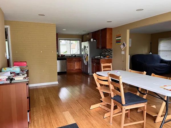 $2,750 | 236 Wellesley Court, Schaumburg, IL 60193