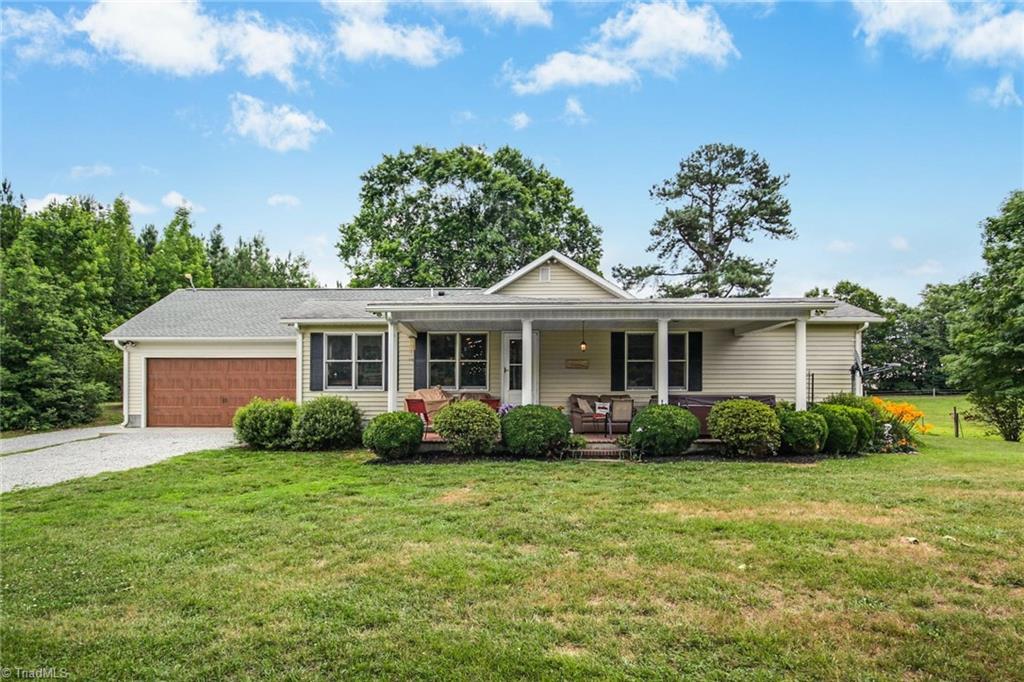 8859 Craig Mill Road Kenbridge, VA 23944 - Photo 2 of 35