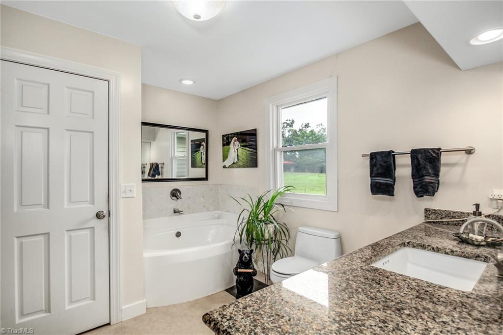 8859 Craig Mill Road Kenbridge, VA 23944 - Photo 16 of 35