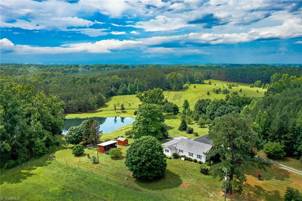 8859 Craig Mill Road Kenbridge, VA 23944 - Photo 26 of 35