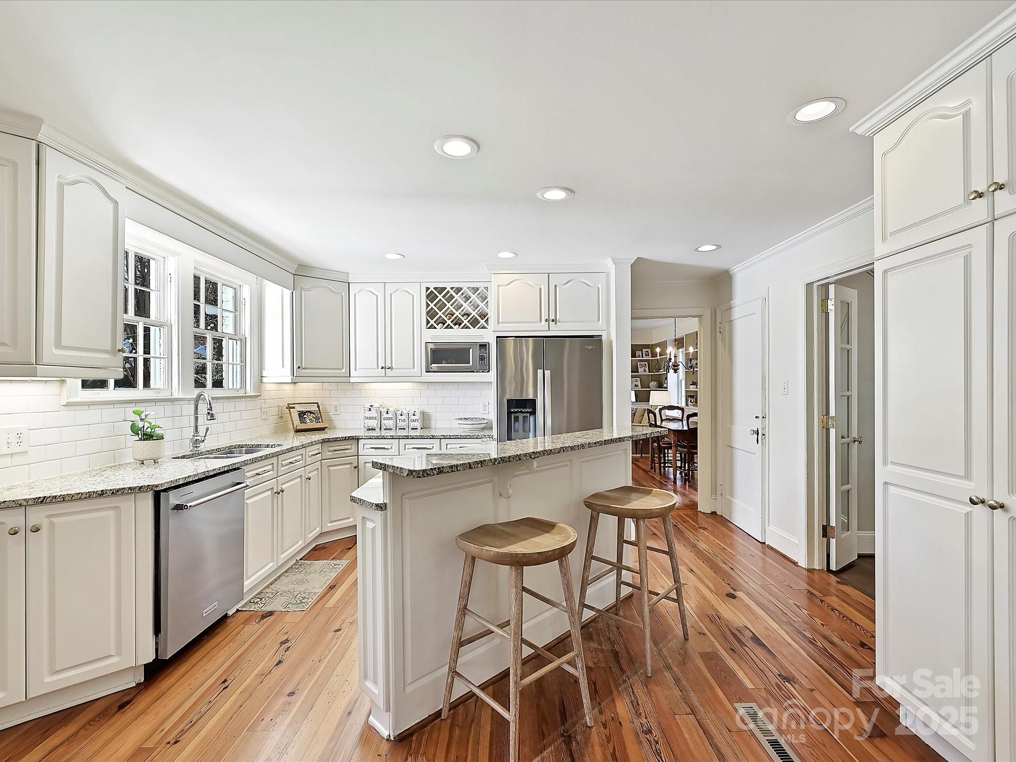 2021 South Wendover Road Charlotte, NC 28211 - Photo 12 of 41 Gallery Image 12