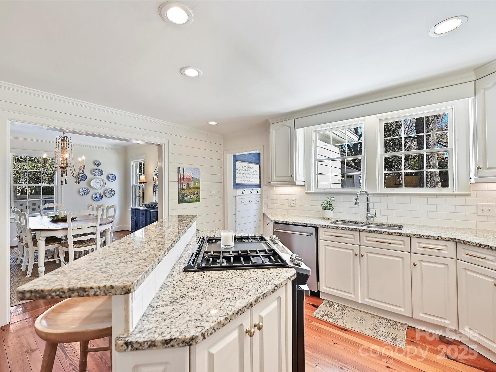 2021 South Wendover Road Charlotte, NC 28211 - Photo 17 of 41 Gallery Image 17