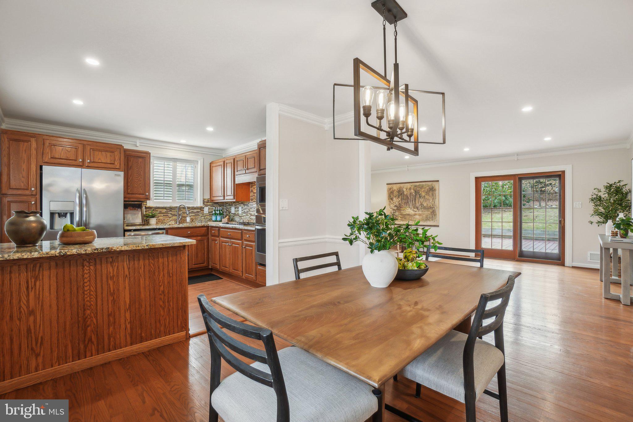 8849 Stark Road Annandale, VA 22003 - Photo 6 of 44 Dining room
