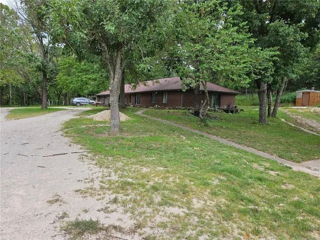 $500,000 | 918 120th Street, Redfield, KS 66769