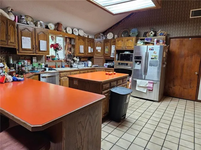 $500,000 | 918 120th Street, Redfield, KS 66769