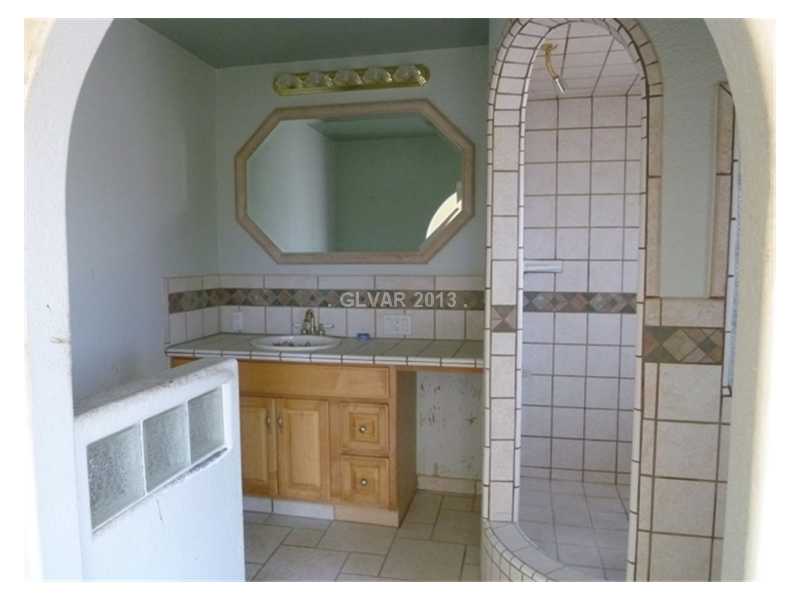 Master Bath/Spa.