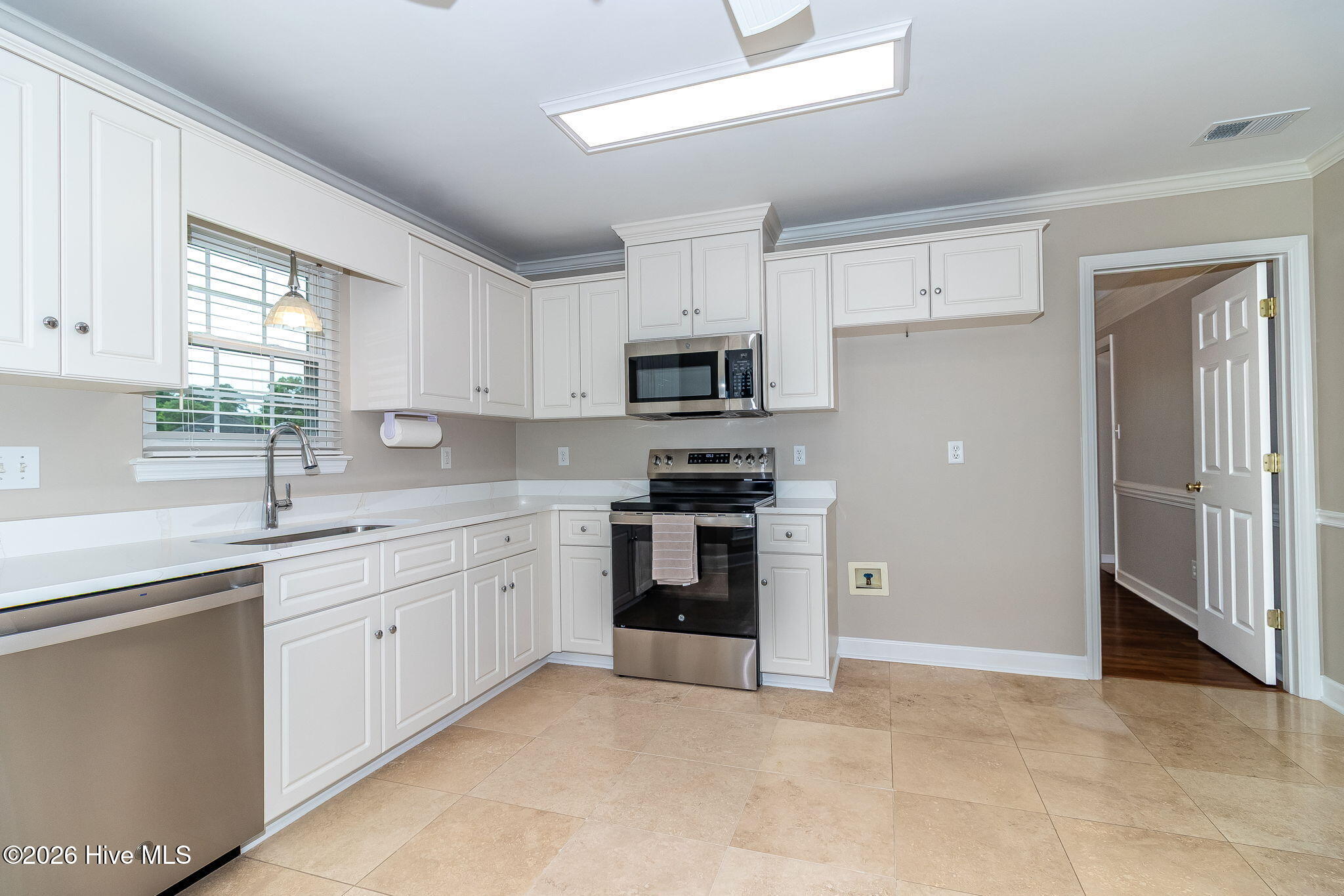 1119 Maple Ridge Court Evans, GA 30809 - Photo 25 of 57 Spacious kitchen