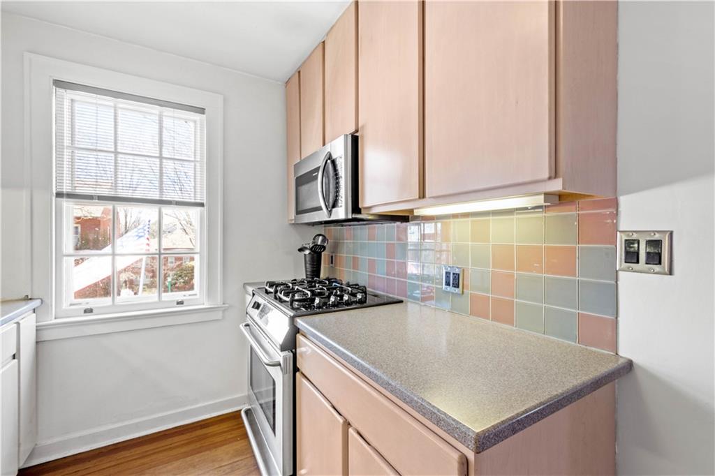441 Sulgrave Road Pittsburgh, PA 15211 - Photo 11 of 25 Gallery Image 11