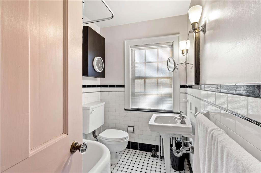 441 Sulgrave Road Pittsburgh, PA 15211 - Photo 16 of 25 Gallery Image 16