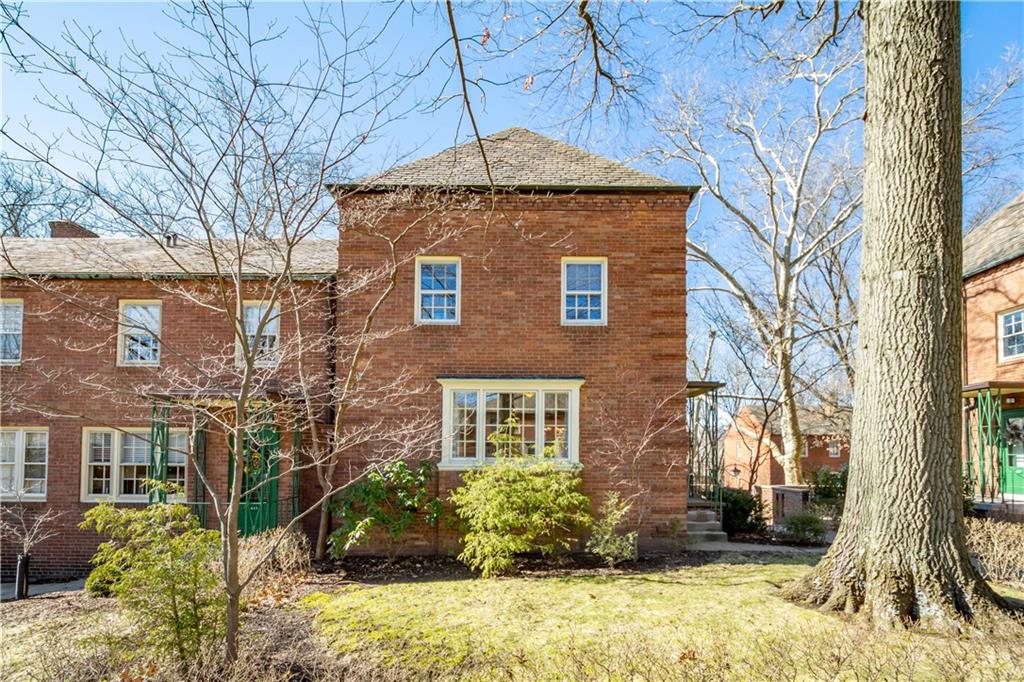 441 Sulgrave Road Pittsburgh, PA 15211 - Photo 3 of 25 Gallery Image 3
