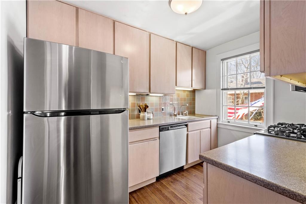 441 Sulgrave Road Pittsburgh, PA 15211 - Photo 10 of 25 Gallery Image 10