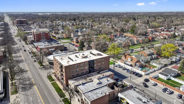$200,000 | 1601 North 76th Court, Unit 307, Elmwood Park, IL 60707