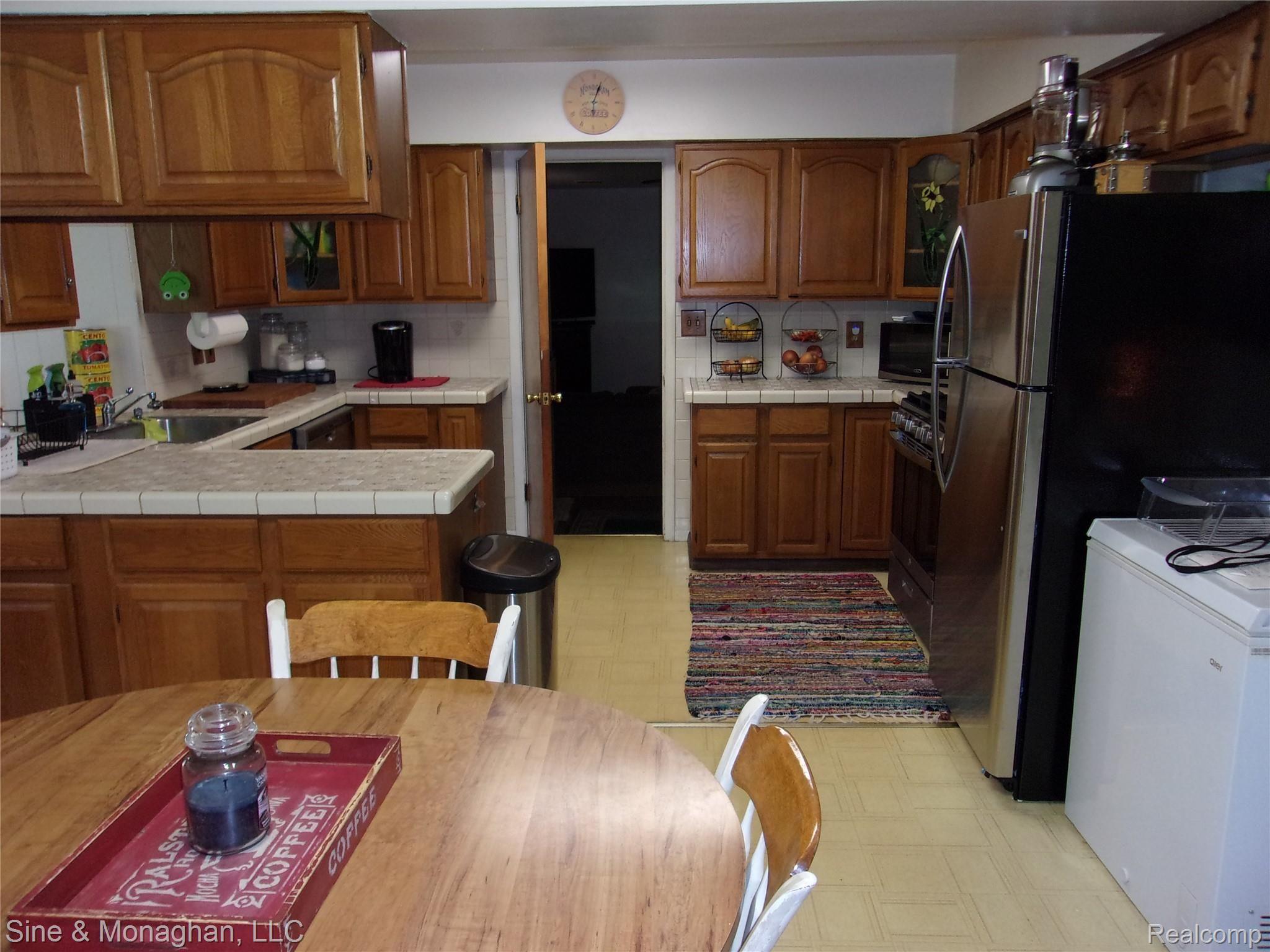 9324 Field Road Algonac, MI 48001 - Photo 16 of 40 100_1164.JPG