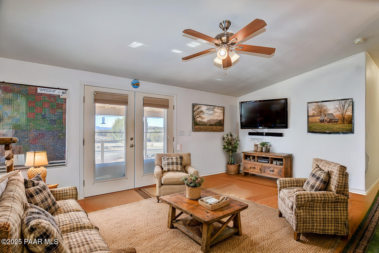 10777 Raging Crab Road Ash Fork, AZ 86320 - Photo 9 of 44 Living-Room VS