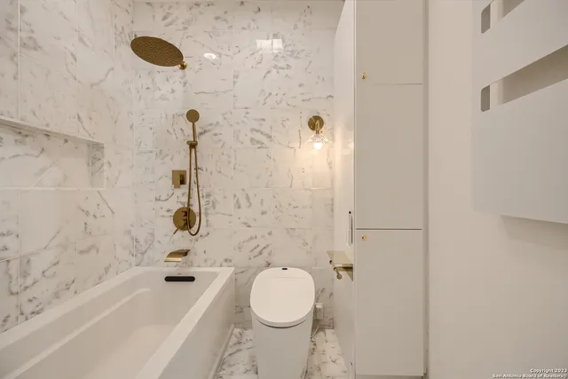 $2,250 | 1115 South Alamo Street, Unit 2402, San Antonio, TX 78210