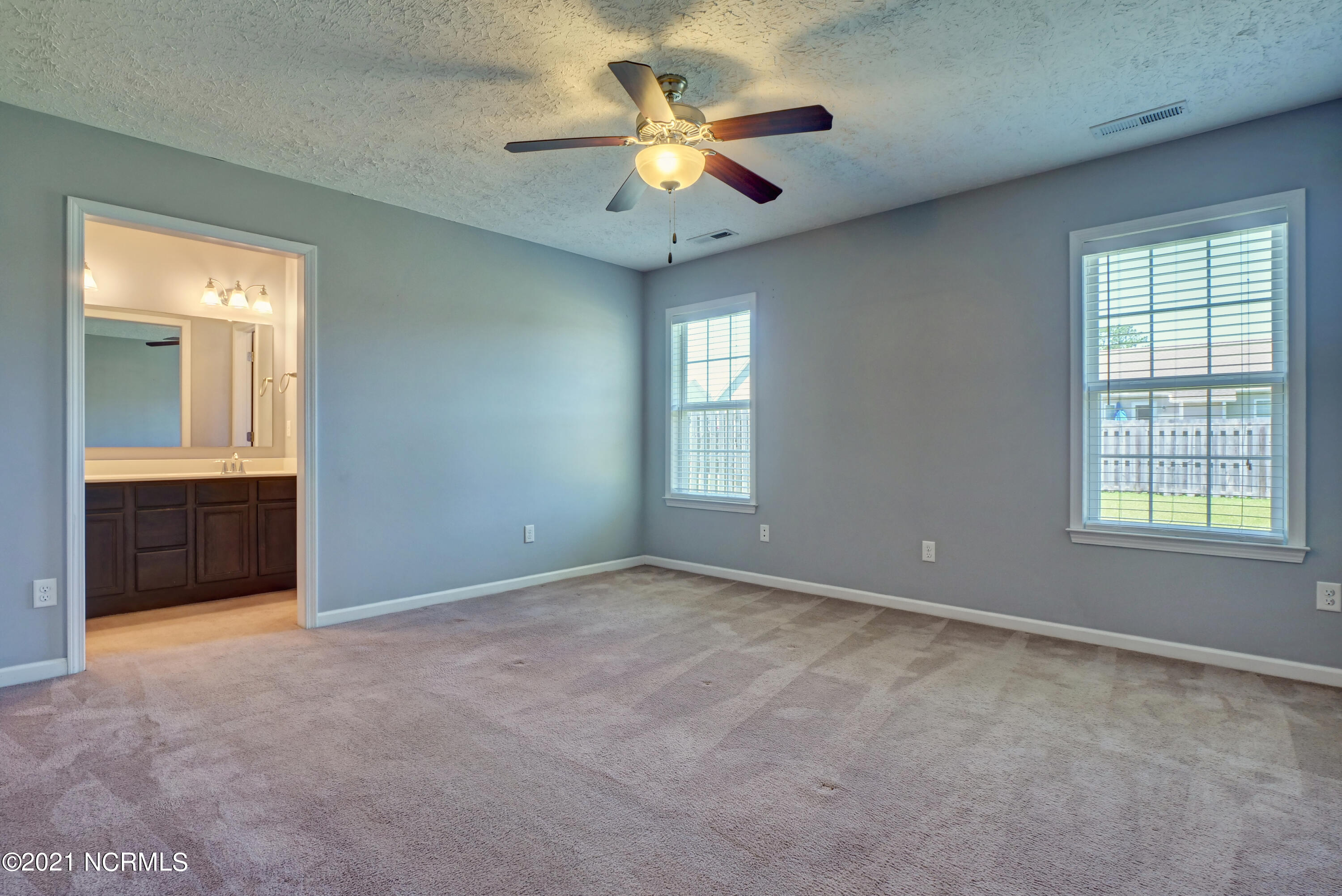 249 Red Carnation Drive Holly Ridge, NC 28445 - Photo 21 of 30 249 Red Carnation Dr Holly-print-021-020