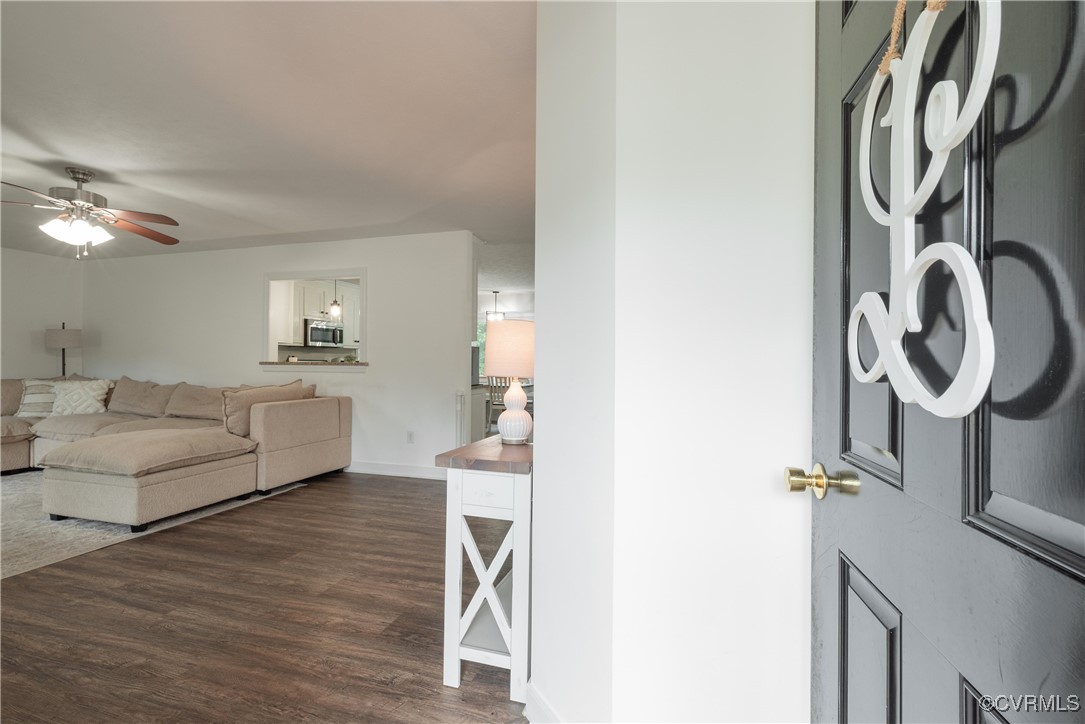 1315 Mill Road Aylett, VA 23086 - Photo 14 of 33 a living room with furniture and a mirror
