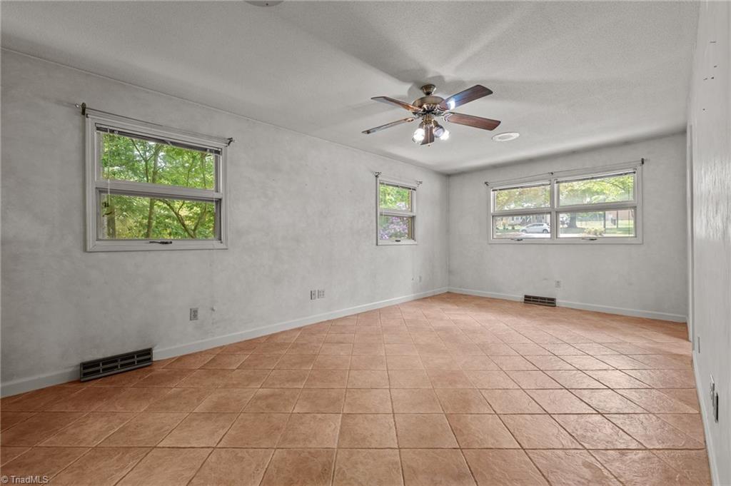 280 Ranch Drive Reidsville, NC 27320 - Photo 14 of 50 Primary