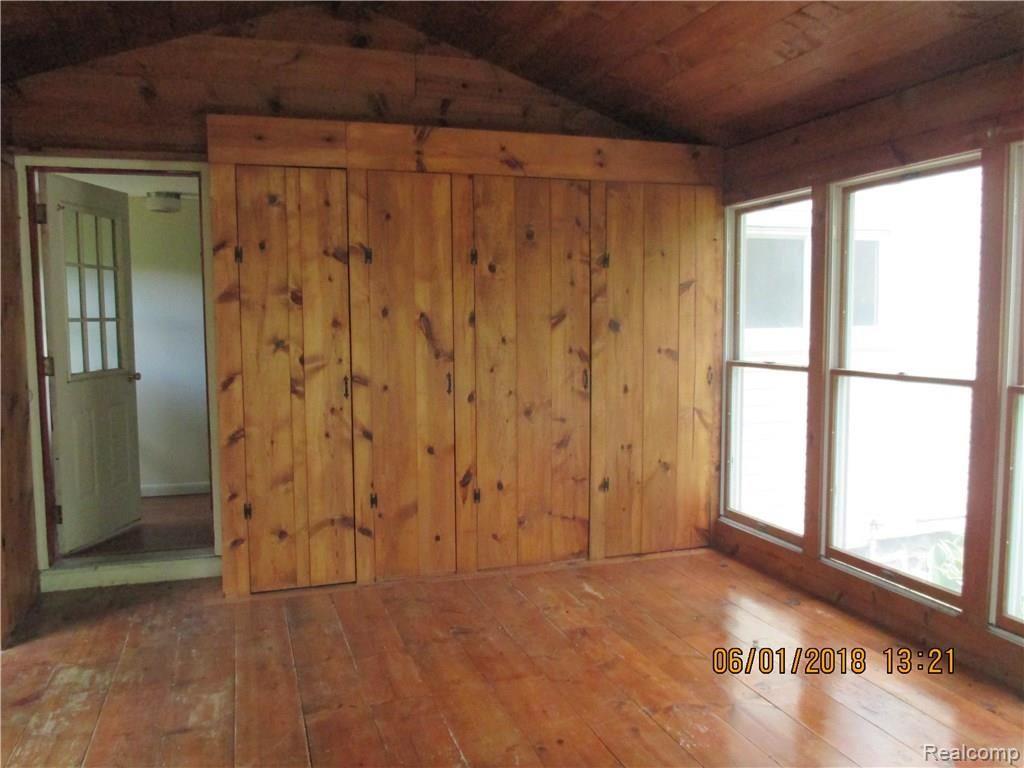 4949 Millis Road North Branch, MI 48461 - Photo 9 of 24 IMG_3181.JPG