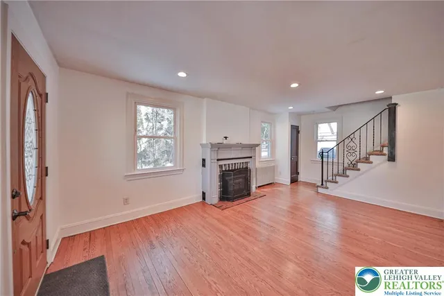 a view of utility room