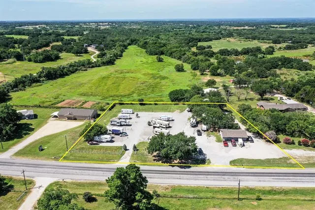 $865,000 | 817 Farm To Market Road 1810, Decatur, TX 76234