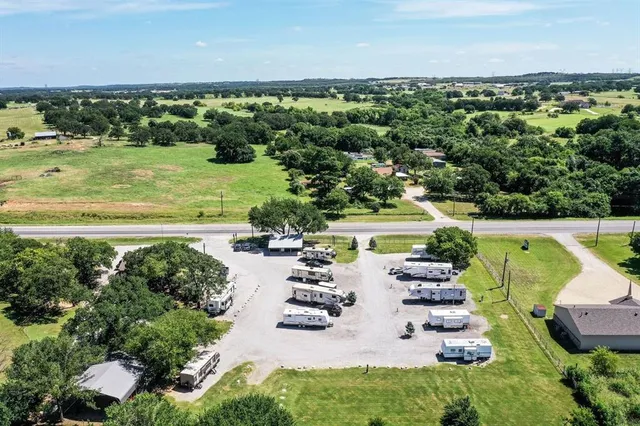 $865,000 | 817 Farm To Market Road 1810, Decatur, TX 76234