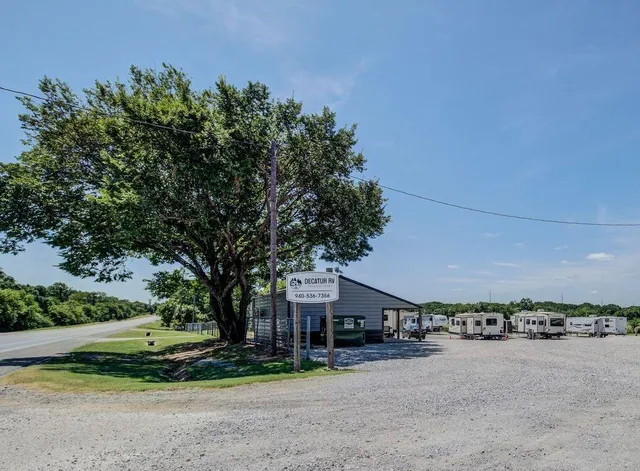 $865,000 | 817 Farm To Market Road 1810, Decatur, TX 76234
