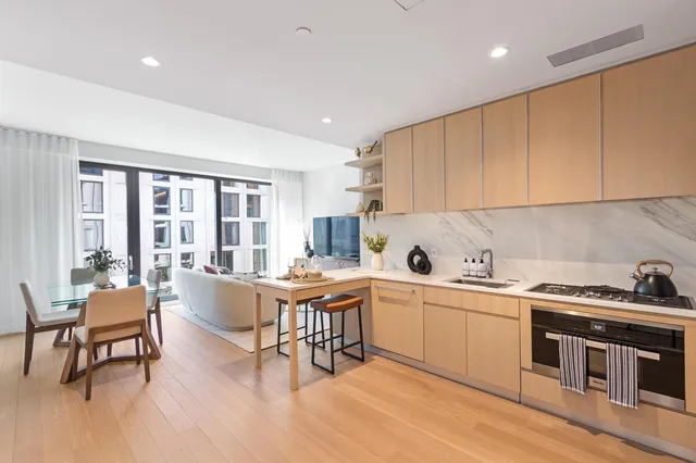 $1,700,000 | 500 West 45th Street, Unit 610 | Hell's Kitchen
