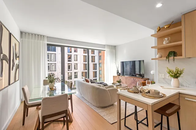 $1,700,000 | 500 West 45th Street, Unit 610 | Hell's Kitchen