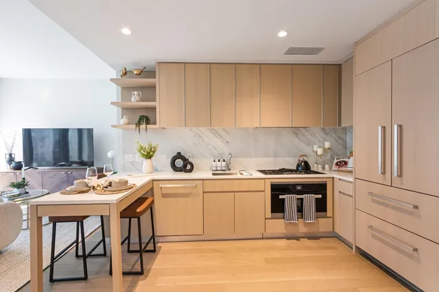 $1,700,000 | 500 West 45th Street, Unit 610 | Hell's Kitchen