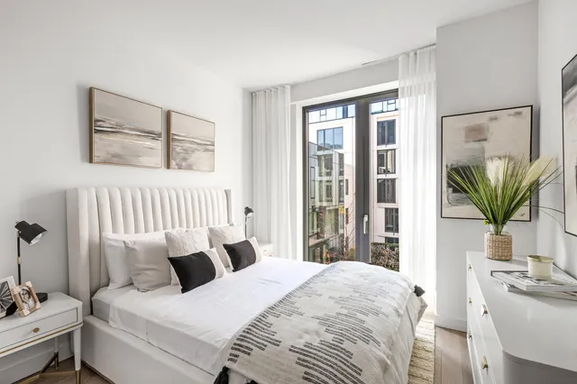 $1,700,000 | 500 West 45th Street, Unit 610 | Hell's Kitchen