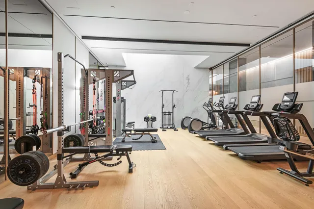 $1,700,000 | 500 West 45th Street, Unit 610 | Hell's Kitchen