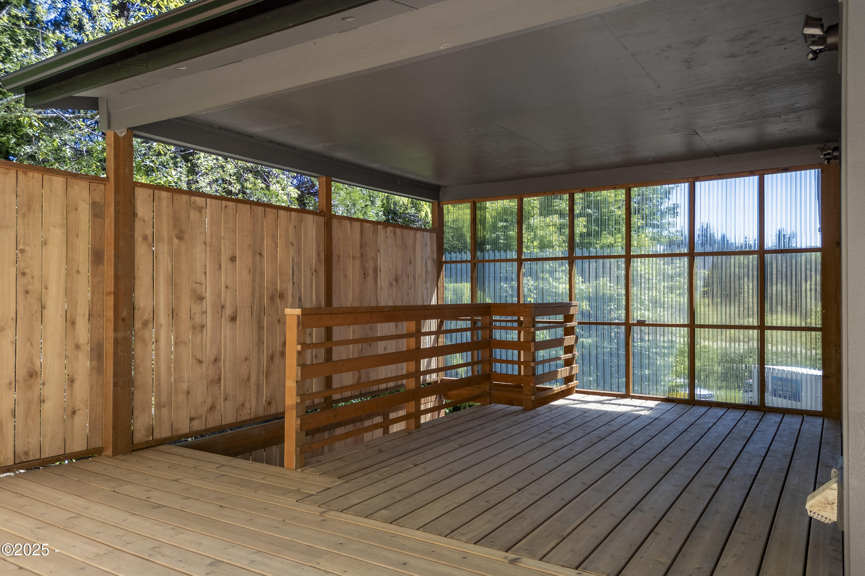 620 Northeast Ridge Drive Toledo, OR 97391 - Photo 5 of 36 Covered Entry