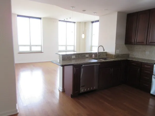 $675,000 | 1111 South Wabash Avenue, Unit 3303, Chicago, IL 60605