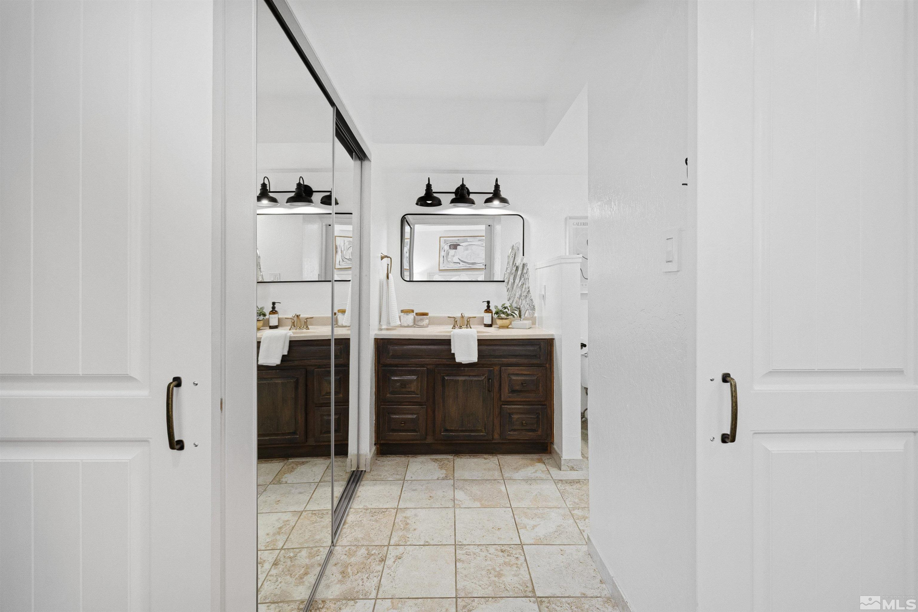 321 Ski Way, Unit 29 Incline Village, NV 89451 - Photo 11 of 32 Photo 11