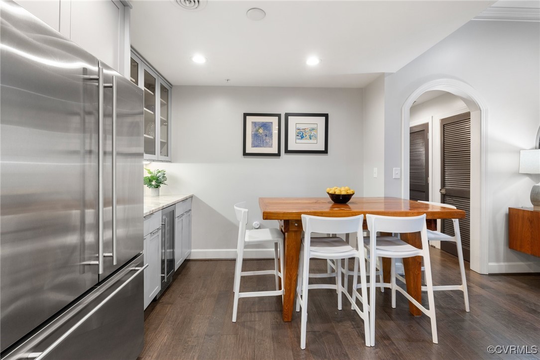 413 Stuart Circle, Unit PLG Richmond, VA 23220 - Photo 11 of 30 View of 10' dining area.