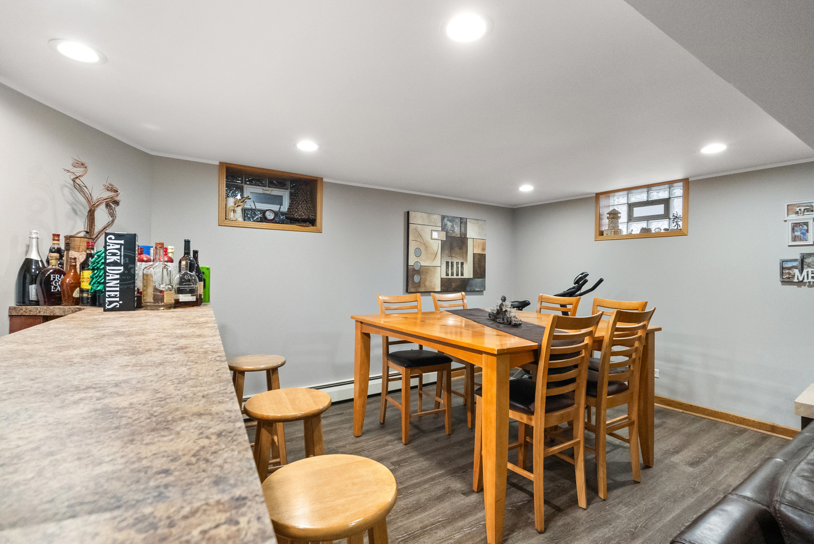 8232 Ferdinand Avenue Bridgeview, IL 60455 - Photo 31 of 35 a view of a dining room with furniture