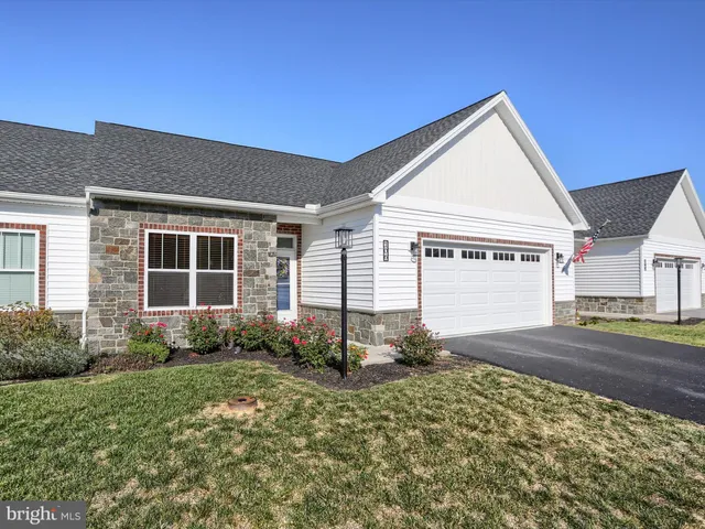 $316,000 | 106 Cardinal Drive, Shippensburg, PA 17257