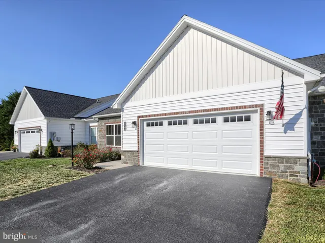 $316,000 | 106 Cardinal Drive, Shippensburg, PA 17257