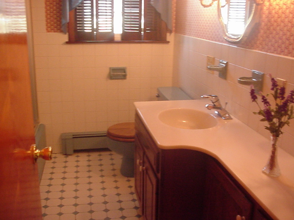 252 Benedict Road Pittsfield, MA 01201 - Photo 9 of 11 bath