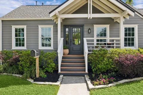 $995,000 | 729 Sue Barnett Drive, Houston, TX 77018