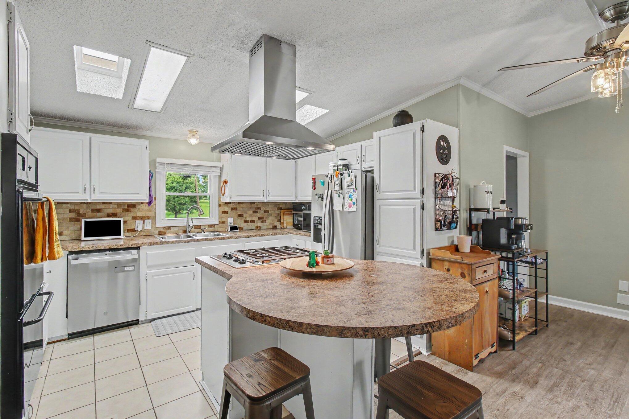 2706 Watts Road Burlington, KY 41005 - Photo 7 of 31 010_file_1550
