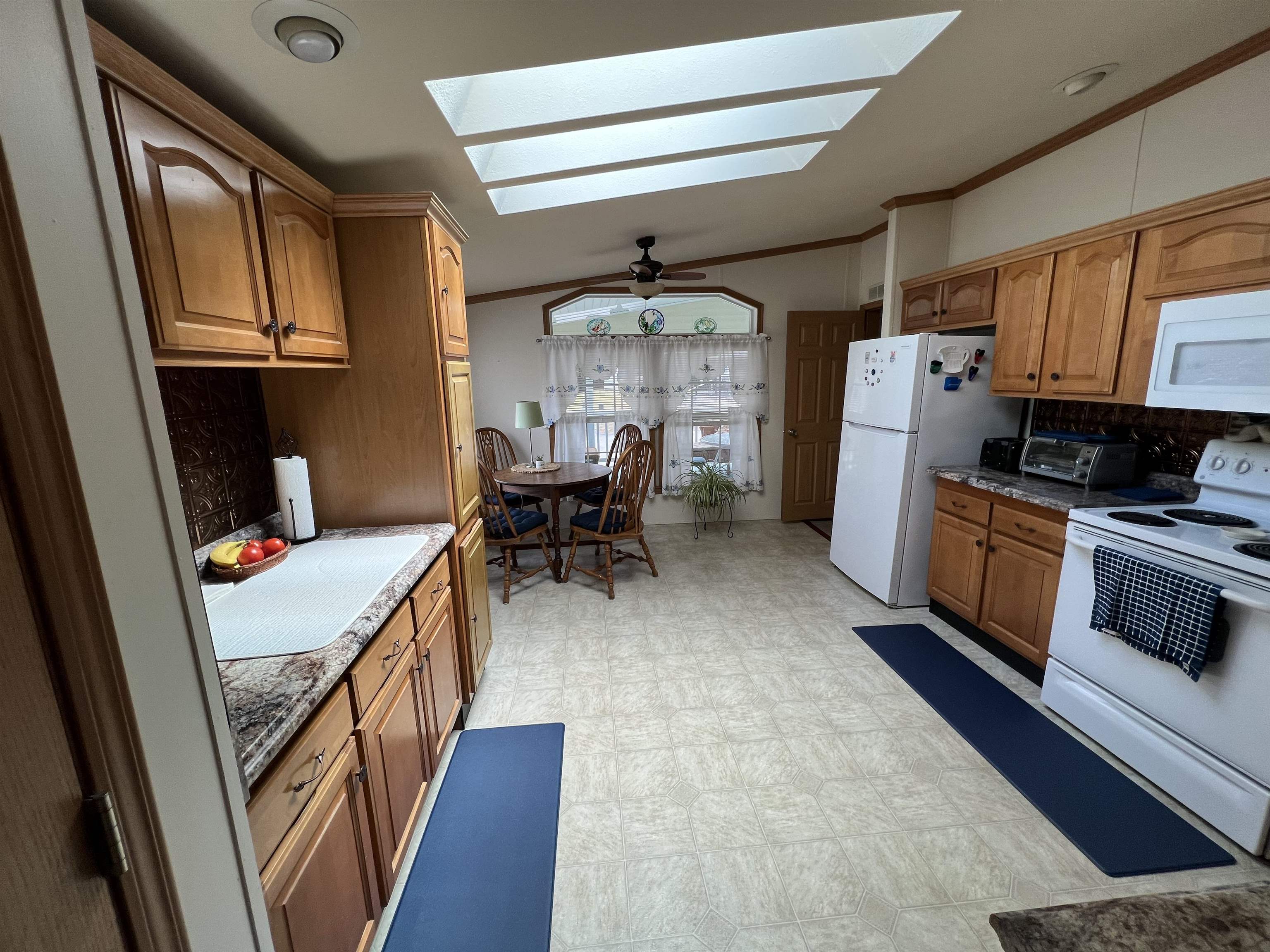 2 Lilac Drive Rochester, NH 03867 - Photo 4 of 17