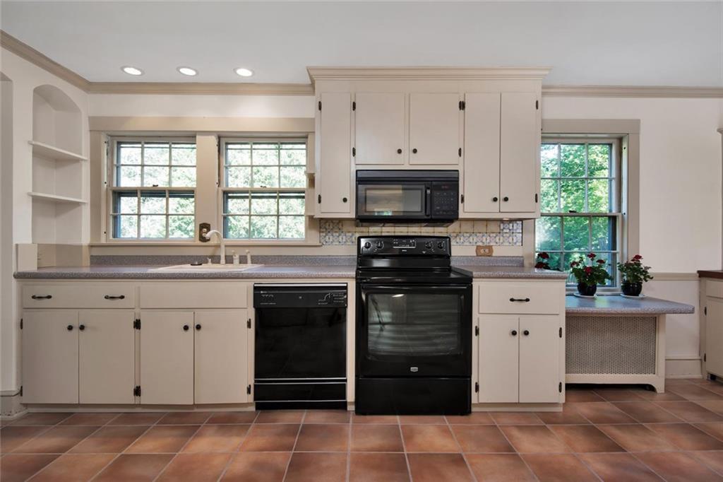 10 Surf Road Cape Elizabeth, ME 04107 - Photo 7 of 28 Photo